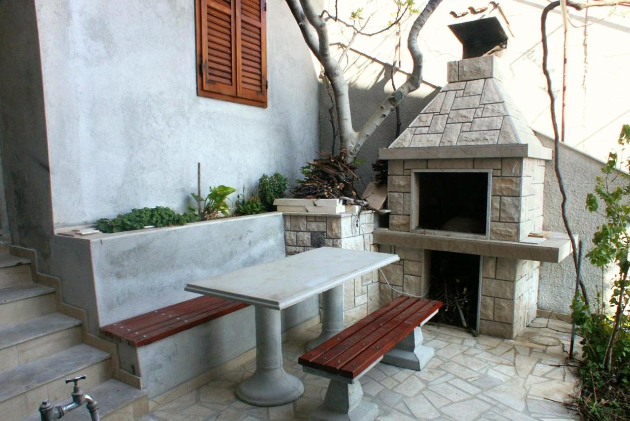 מימיצה Apartments By The Sea Pisak, Omis - 658 מראה חיצוני תמונה